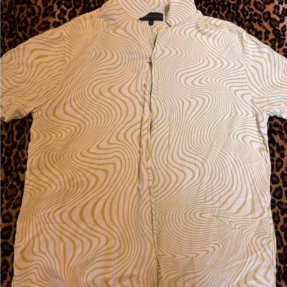 No Boundaries  Cream and Green Swirl Shirt